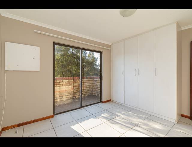 2 BEDROOM APARTMENT TO LET IN KENGIES